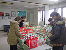 Preparation of Christmas gifts by our employees